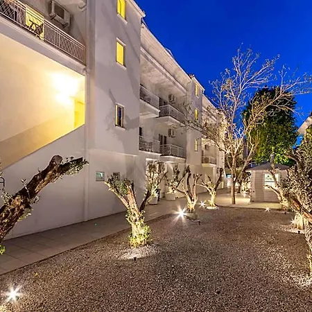 L'olive Homes 3*